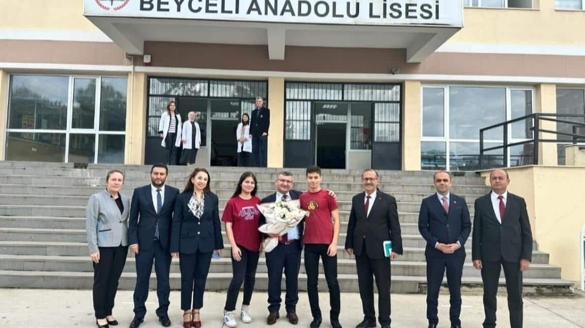 Ortaöğretim Genel Müdürü Sayın Halil İbrahim TOPÇU,okulumuz Beyceli Anadolu Lisesini ziyaret etmişlerdir.